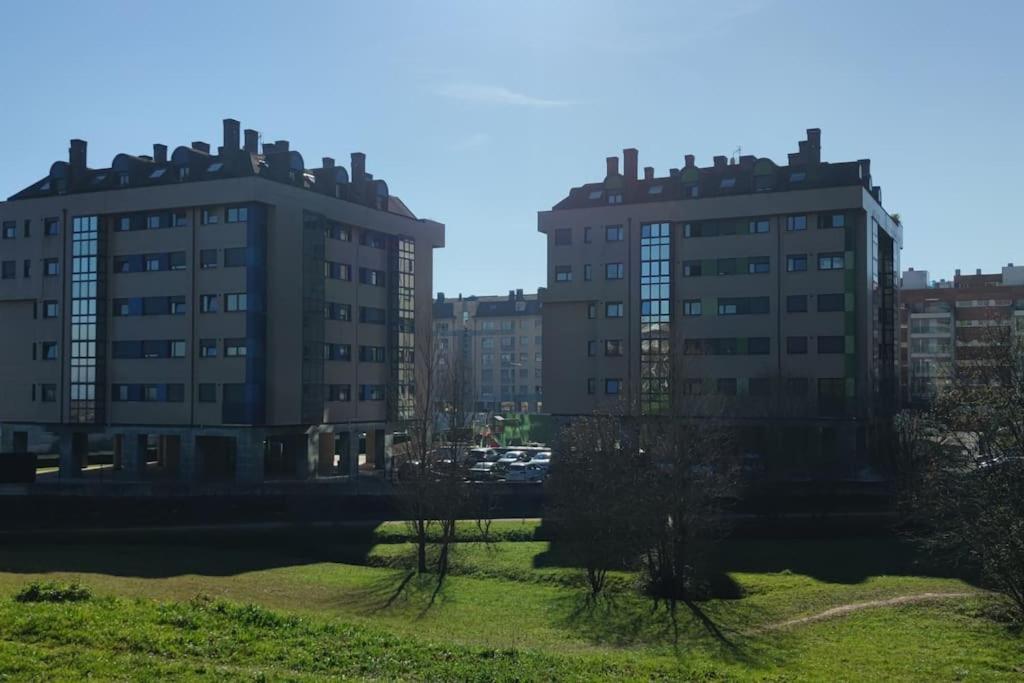 Atico Mirador Del Naranco, Parking Gratuito, Wifi, Zona Residencial Apartment Oviedo Exterior photo