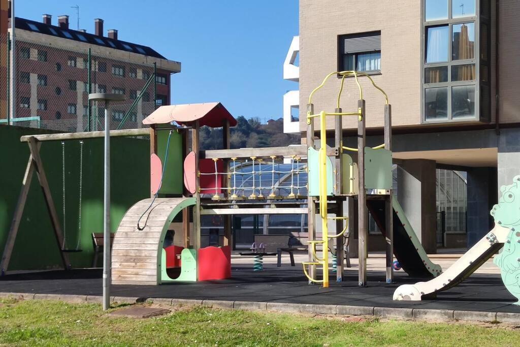 Atico Mirador Del Naranco, Parking Gratuito, Wifi, Zona Residencial Apartment Oviedo Exterior photo